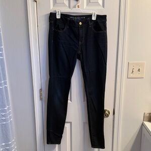 EUC Women's AE Skinny Jeans
